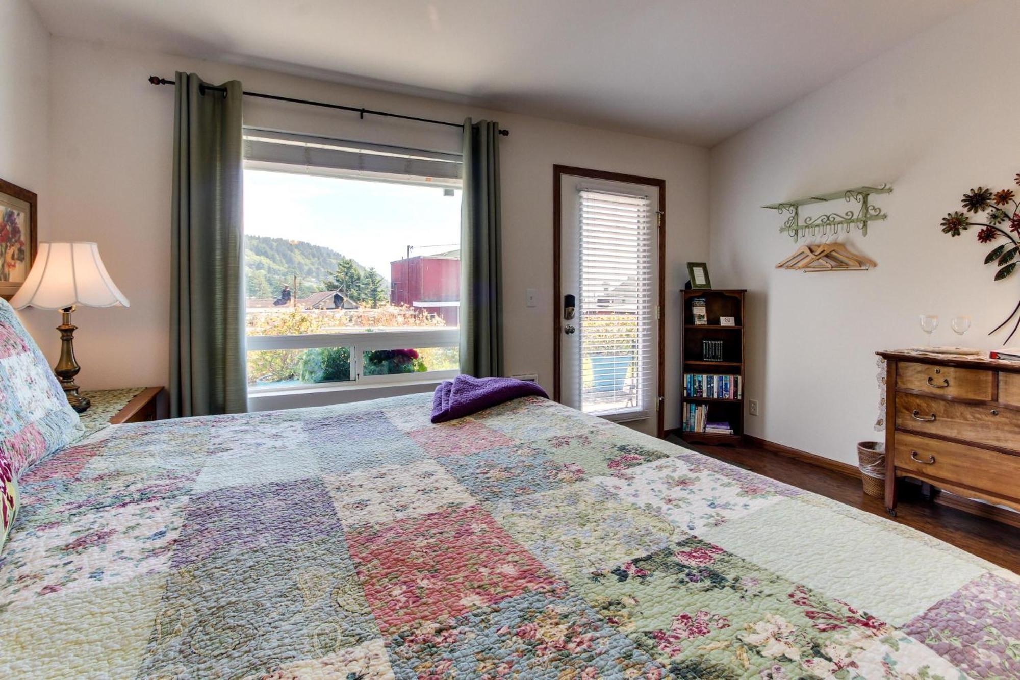 Ocean Cove Inn Yachats Habitación foto
